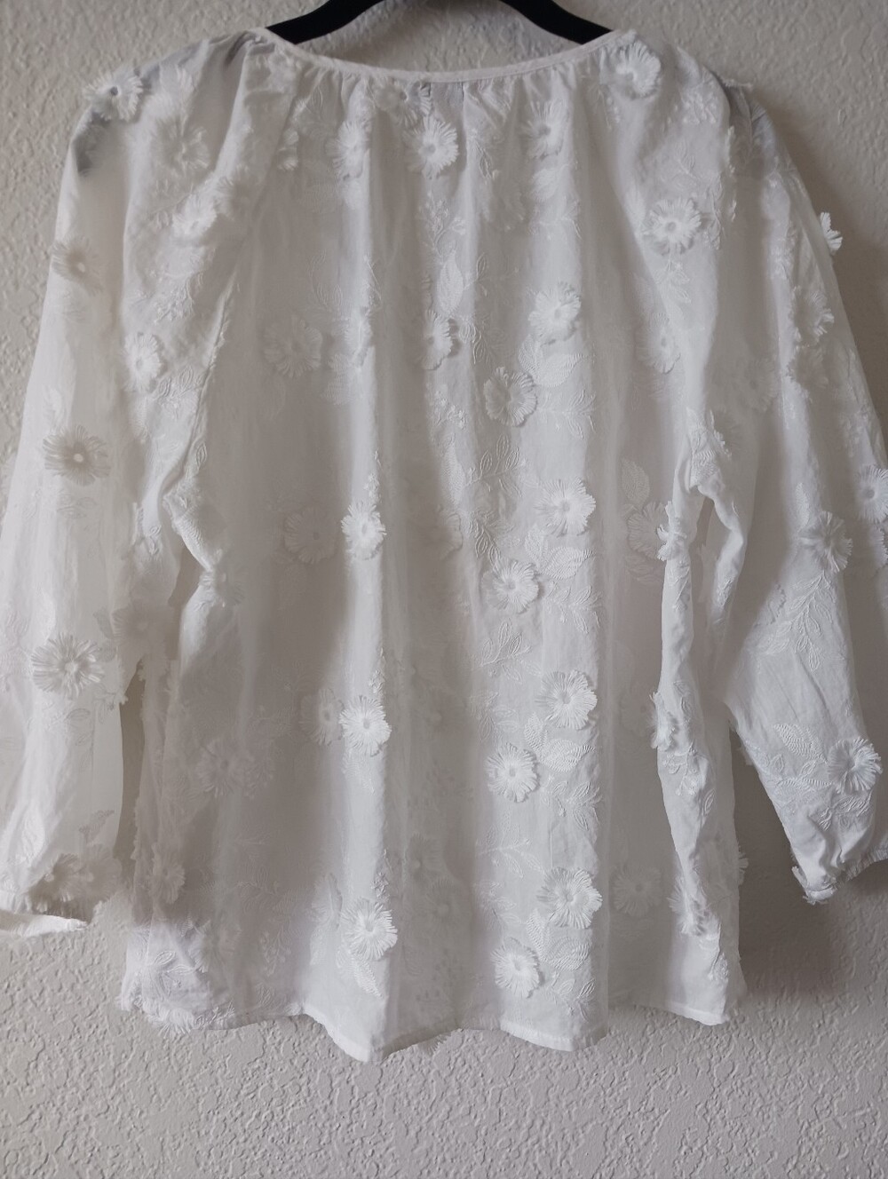 Nanette Lepore White Floral Embroidered Summer Blouse 3/4 Sleeve Size Medium - Picture 2 of 8